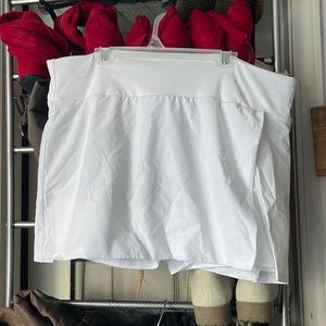 White ‘Skye’ tennis skort